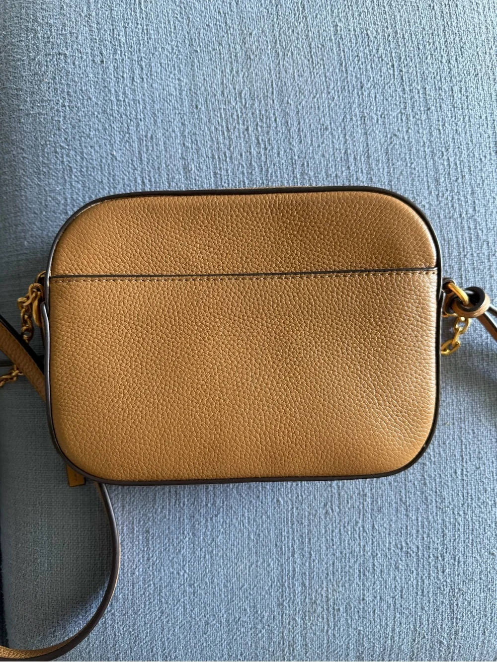 Tory Burch McGraw Camera Bag Pebbled Leather in Tan